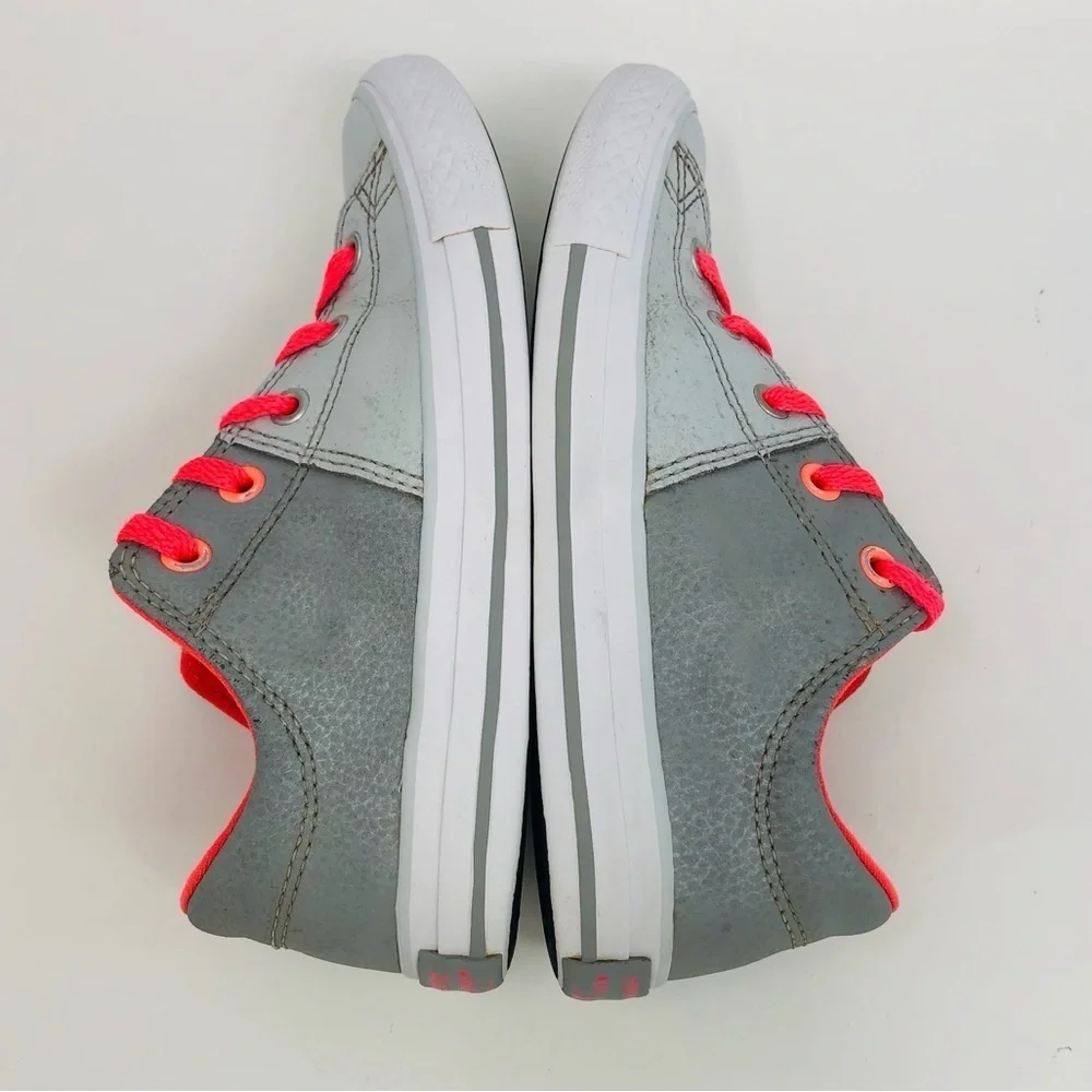 Converse Chuck Taylor All Star Leather Low top Sneakers Neon Junior size 2